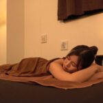 ＜盗撮＞ ニンゲン観察 女性専用エステに男の施術師！？戸惑いつつも性感テクにほだされ生チ●ポを咥えこむエッチすぎるお姉さん 『FANZA』