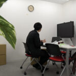 ＜盗撮＞ ニンゲン観察 舐めた態度のしごデキ後輩女をキメセク制裁！バカにしてた男の怒りでカッチカチになった生チ〇ポ中毒に堕ちる 『FANZA』