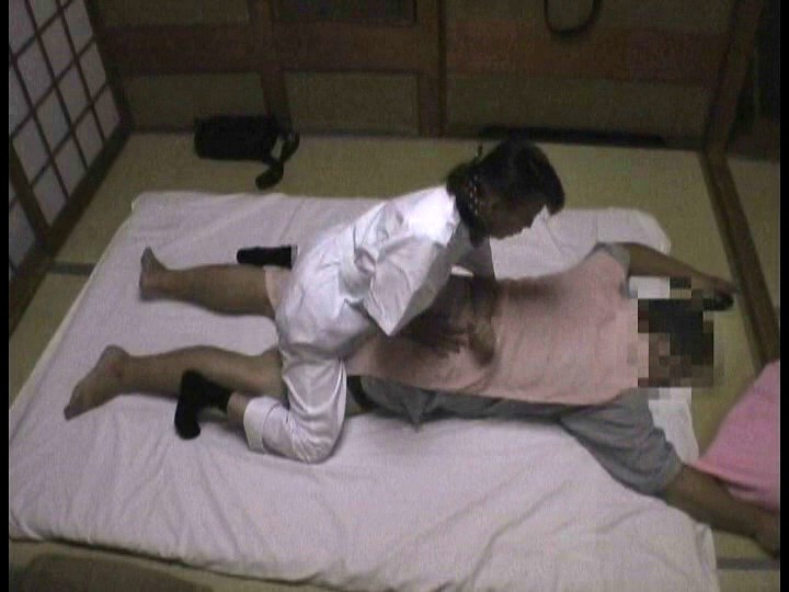 ＜盗撮＞ 盗撮！大阪の回春熟女マッサージ 『FANZA』