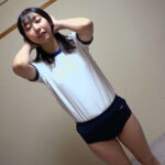 ＜盗撮＞ 片寄しゅうかムチムチ美尻 神ブルマ 美少女やぽっちゃり娘らにピチピチブルマ＆体操着を着せ、ハミパン、ムレムレワレメを毛穴まで見えるほどの超ドアップ接写！さらに尻コキ、着衣お漏らし放尿やブルマぶっかけ等ブルマ好きに送る完全着衣フェチAV 『FANZA』