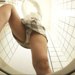 ＜盗撮＞ 女子トイレ覗き迫力の放尿と生々しいオナニー ＃8 『FANZA』