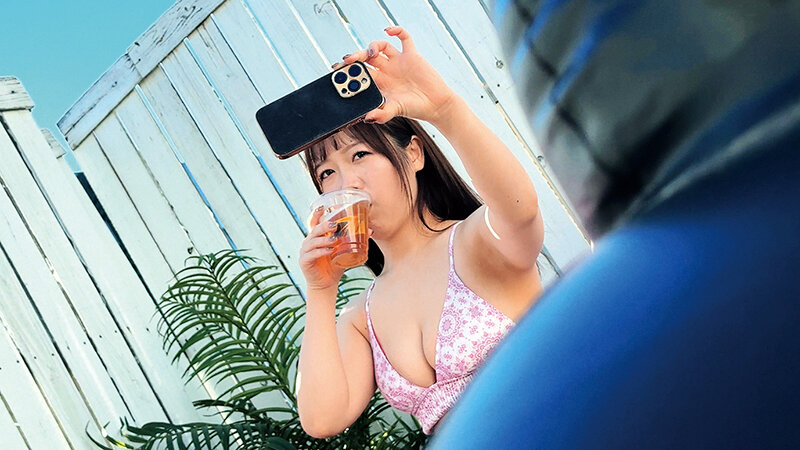 ＜盗撮＞ 海の家痴○ 水着美女狩り 湘南の海で見つけた4名 『FANZ...