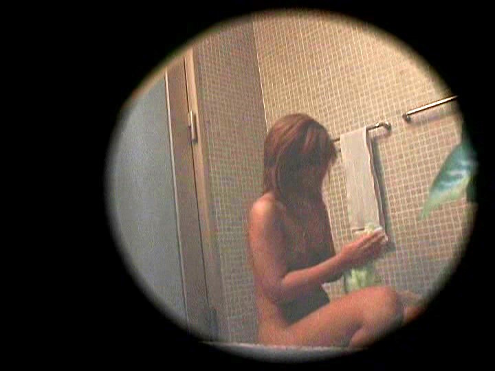 ＜盗撮＞ 盗撮旅館 何も隠すことなどできない… 『FANZA』