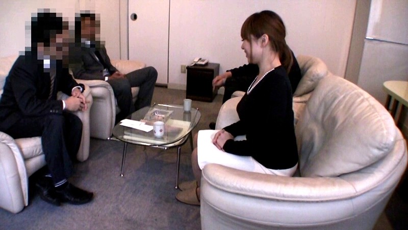 ＜盗撮＞ 実録 貞淑な妻を騙してエロ面接を受けさせる H美（35） 『...