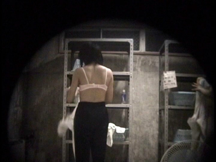 ＜盗撮＞ 学生寮脱衣所盗撮 2 『FANZA』