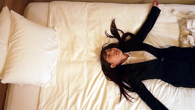 ＜盗撮＞ 覗き見 ビジネスホテル侵入 無防備オナニー美人美乳OL 『F...