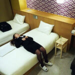 ＜盗撮＞ 覗き見 ビジネスホテル侵入 無防備オナニー巨乳OL 『FANZA』