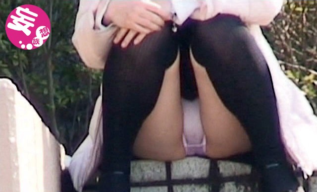 ＜盗撮＞ ニーハイソックス限定 絶対領域 太ももパンチラ盗撮DX 3時...