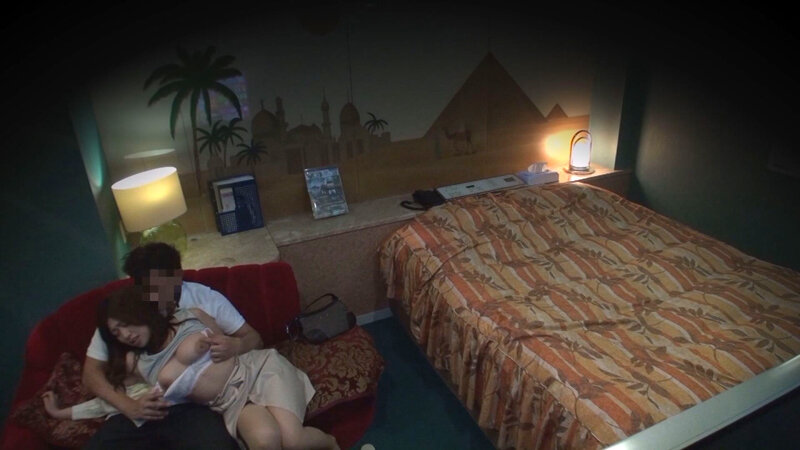 ＜盗撮＞ 喧嘩後のエッチは燃える！巨乳が揺れる夫婦のリアルセックス 『...