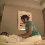 ＜盗撮＞ 密室の情事！人妻エステティシャンの絶品の恵体 『FANZA』