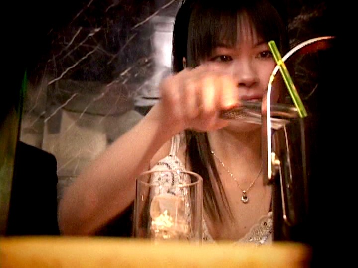 ＜盗撮＞ お客は知らない 現役キャバ嬢の痴態18人 『FANZA』