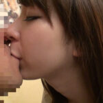 ＜盗撮＞ スレンダー人妻に気に入られたおじさん、ずっとチ〇ポにジュボつかれて中出しおねだりされてしまう… 香山美桜 『FANZA』