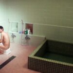 ＜盗撮＞ どこまでヤレる！？地方民宿の女将さんとバイトちゃん 『FANZA』