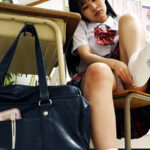 ＜盗撮＞ 覚えたて一人エッチ美乳娘 『FANZA』