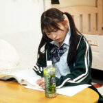 ＜盗撮＞ 覚えたて一人エッチ貧乳娘 『FANZA』