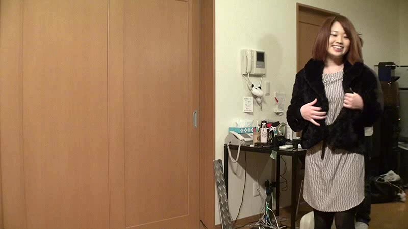 ＜盗撮＞ めぐ 21歳 『FANZA』