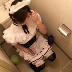 ＜盗撮＞ 超萌え萌えメイドのトイレ指オナニー盗撮 5 『FANZA』