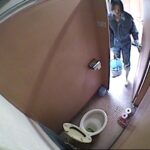 ＜盗撮＞ 意外とヤレる！！掃除婦のオバサン 6 『FANZA』