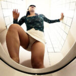 ＜盗撮＞ 公衆トイレ性処理動画 ＃7 『FANZA』