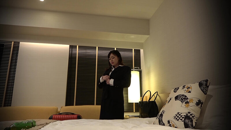 ＜盗撮＞ 美しいド爆乳おねえさんが大股開きでガチオナニー 『FANZA...