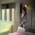 ＜盗撮＞ ピンク乳首のOLおねえさんのラブホオナニー 『FANZA』