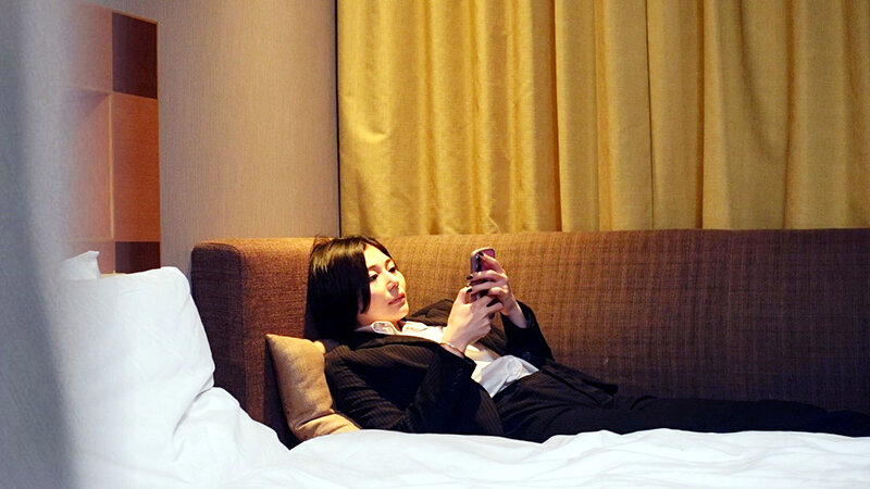 ＜盗撮＞ 出張先ホテル秘密オナニー 性欲剥き出しOL ＃3 『FANZ...