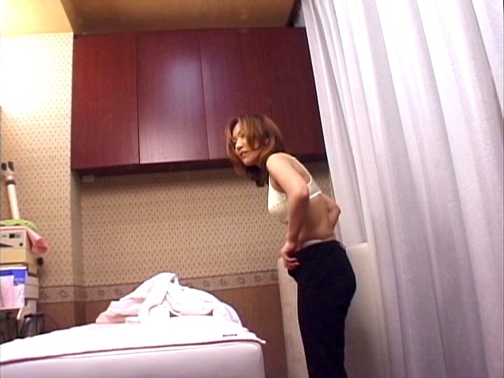 ＜盗撮＞ 個室エステサロン盗撮 1 『FANZA』