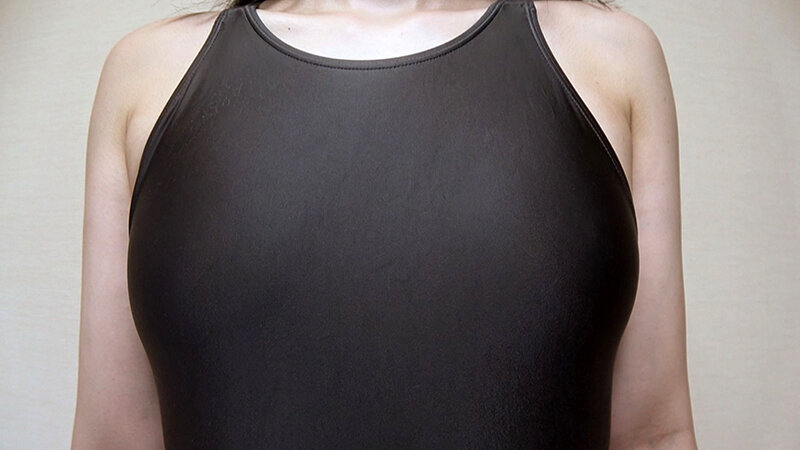 ＜盗撮＞ 水月みお 濡れてテカってピッタリ密着 神競泳水着 可愛い女子...