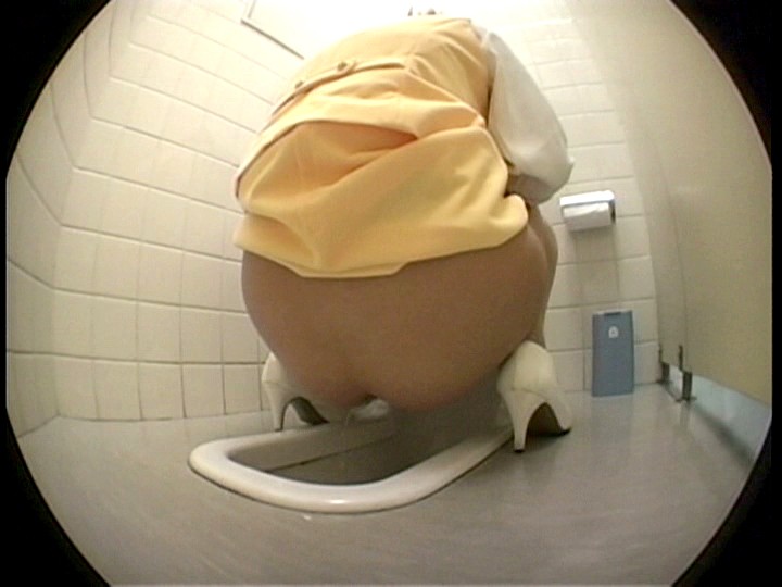 ＜盗撮＞ 首都圏トイレ盗撮 完全ナマ撮り×排泄シーン多数 『FANZA...