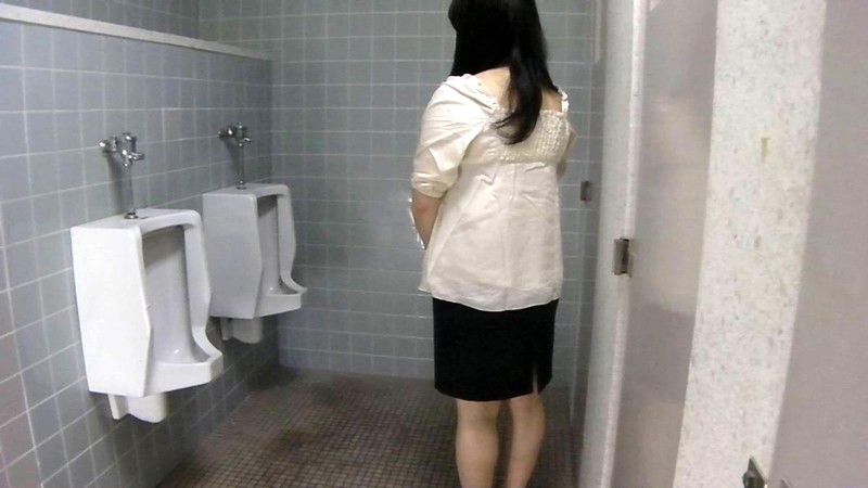 ＜盗撮＞ オシッコ 立ちション便盗撮 8 『FANZA』