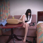 ＜盗撮＞ ホテルの一室で鏡を使ったオナニーにふける巨乳美人 『FANZA』