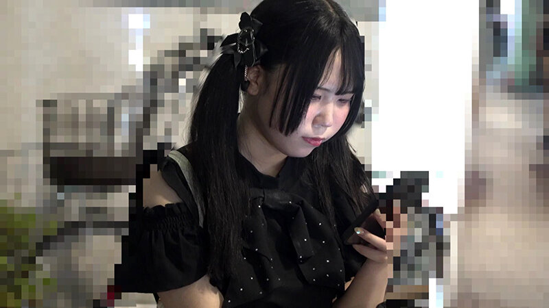 ＜盗撮＞ 【トー横帰れない（1●）】無防備女睡眠姦盗撮V 『FANZA...