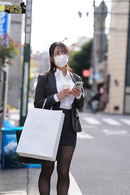 ＜盗撮＞ 尾行盗撮地味メガネ巨乳毒盛り孕ませ●姦 『FANZA』