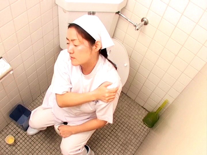 ＜盗撮＞ 給食センターで働くおばちゃんの尿検査用採取盗撮映像 2 『F...