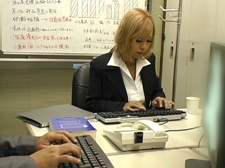 ＜盗撮＞ 会社の同僚には内緒のOL夜●い大作戦 『FANZA』