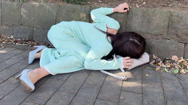 ＜盗撮＞ 【エビ反りドMま○こ】無防備女睡眠姦盗撮 『FANZA』