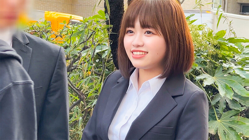 ＜盗撮＞ 素人男女モニタリングAV！出張先のホテルで上司と部下が相部屋...