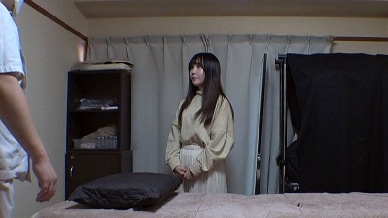 ＜盗撮＞ 媚薬オイルマッサージ 痴●盗撮＆中出し素人娘VOL.75 超...