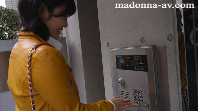 『人妻』 衝撃の略奪『寝取り』痴女ドキュメンタリー！！ これから新婚M...