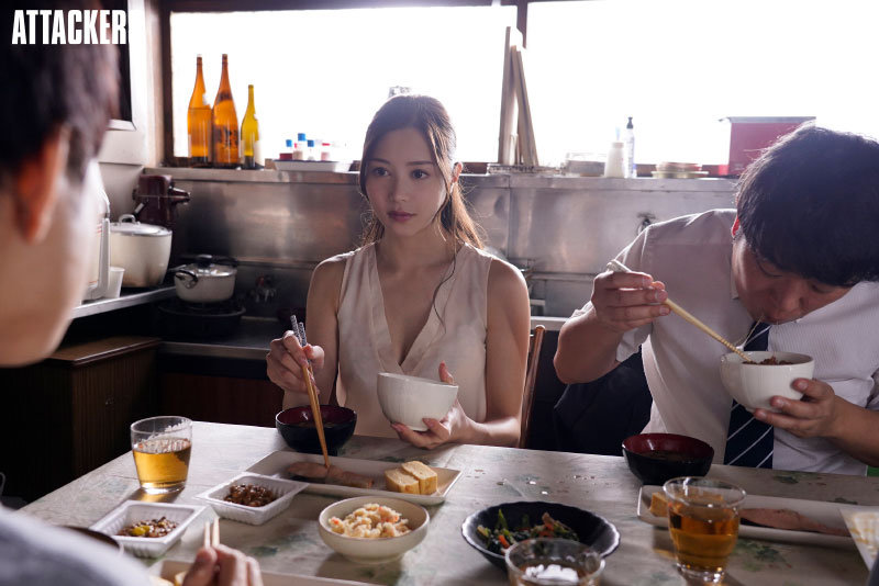 『人妻』 数年ぶりに地元に帰ってきた僕は、憧れの兄嫁さんと汗だくになり...