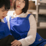 『人妻』 『私おばさんだけど…おち○ちん触ったらその気になってくれるかな？』30歳超えても未だに女現役の私（巨乳）は性欲の塊！だけど旦那とは5年以上… 【FANZA】