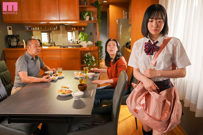 『人妻』 妻が帰省した3日間上向き乳首に育ったスレンダー連れ子を一生分...