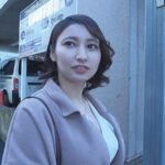 『人妻』 「もうホテル入ろっ…」マッチングアプリでゲット！！ 美人専業主婦は即効型の都合のイイ絶倫タダマンビッチだった。 ≪時間限定浮気≫人妻:ひとみさん。 【FANZA】