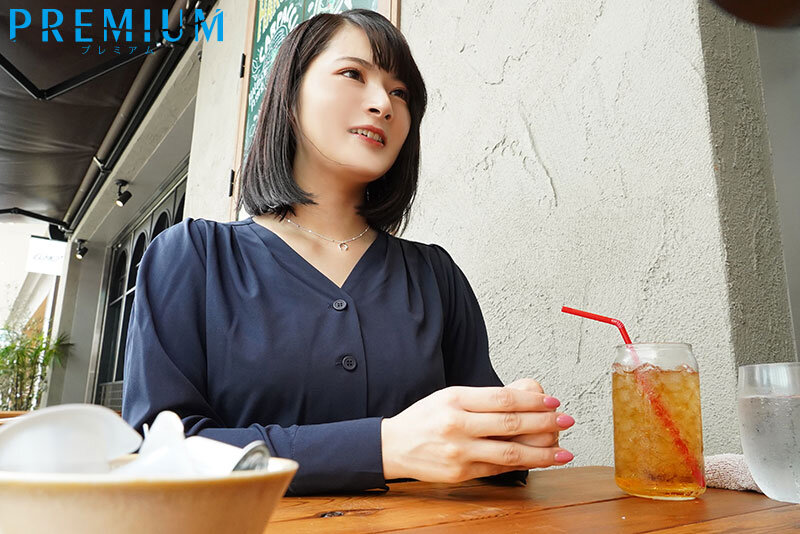 『人妻』 本物人妻 AV出演 結婚しても受付嬢を続ける、上品で少しお高...