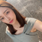 『人妻』 【ガチお嬢様】出会い系で見つけた清楚系人妻32歳 ベロチューで豹変ドM解放！！ビーチク捻られ乳首イキ大量潮噴射エグイラマで喉イキクレイジー中出しファック！！【ギャップ萌え】 【FANZA】