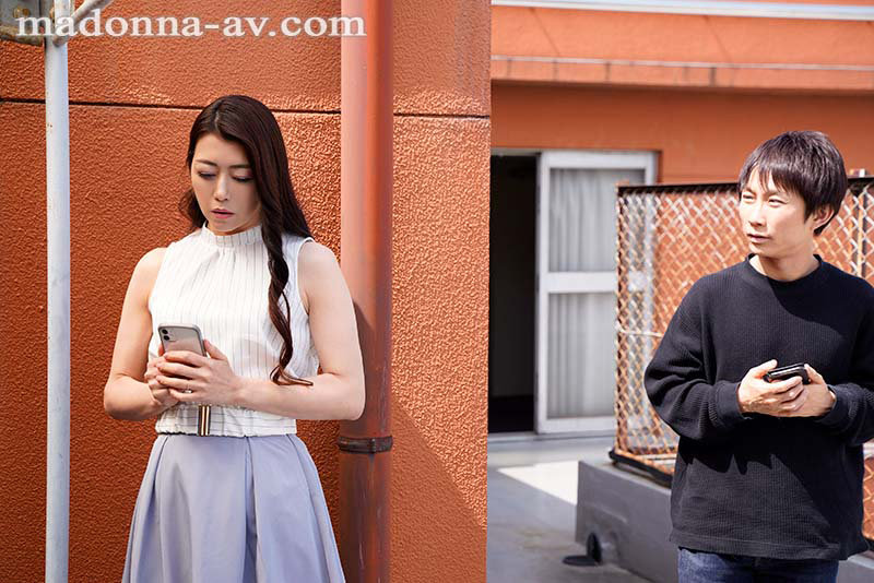 『人妻』 息子の友人ともう5年間、セフレ関係を続けています―。 年下の...