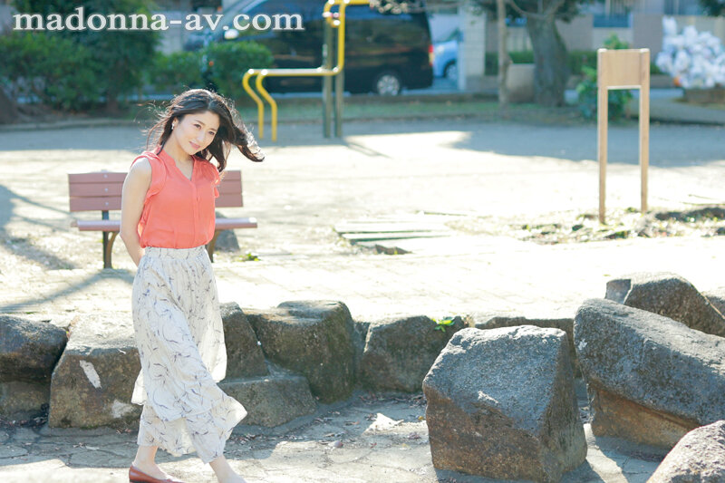 『人妻』 40歳になってもオンナとして美しく輝きたい―。 春谷美雨 4...