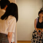 『人妻』 「新しいママのおっぱい、柔らかくて大きい」息子になった僕と咲さんの初体験レッスンの日々。 奥田咲 【FANZA】