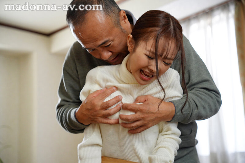 『人妻』 大人気！！「義父」シリーズを栗山莉緒で卑猥に、艶やかに、再実...