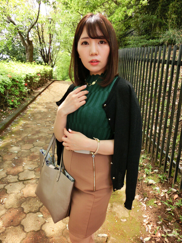 『人妻』 淫乱乳妻の尻恵体 鳴海景子 【FANZA】